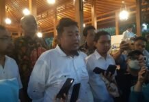 Silaturahmi Bersama Gibran di Solo, Relawan Jokowi Tegaskan Tunggu Arahan Presiden Jokowi Soal Capres