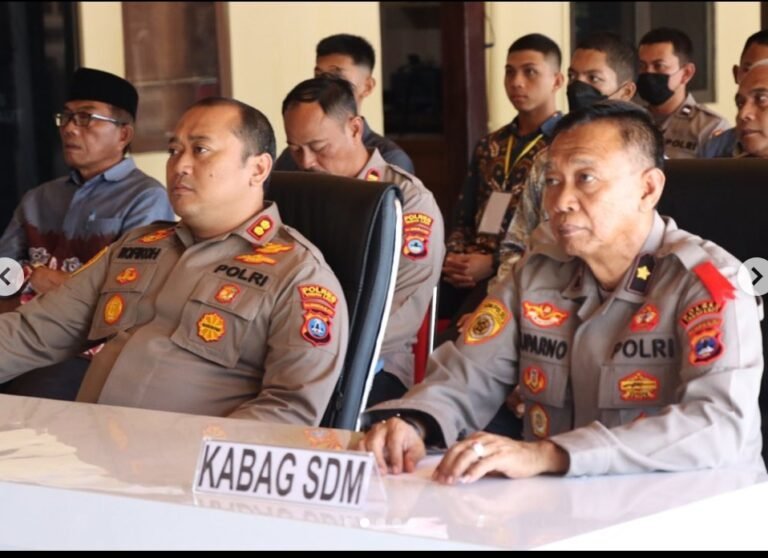 Polres Tanah Laut Ikuti Penandatanganan Pakta Integritas Penerimaan Terpadu Anggota Polri