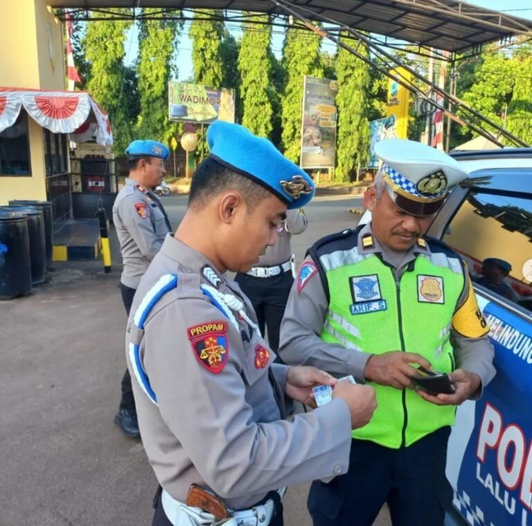 Momen Giat Operasi Patuh Intan 2023 Polres Tanah Laut Tegakkan Disiplin Di Kalangan Personil Polri
