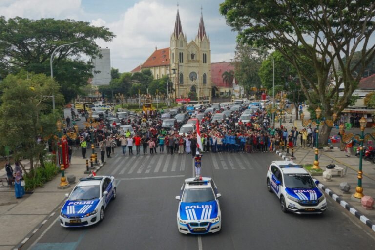Pupuk Jiwa Nasionalisme, Polresta Malang Kota Mengajak Pengendara Peringati Detik – detik Proklamasi Kemerdekaan RI