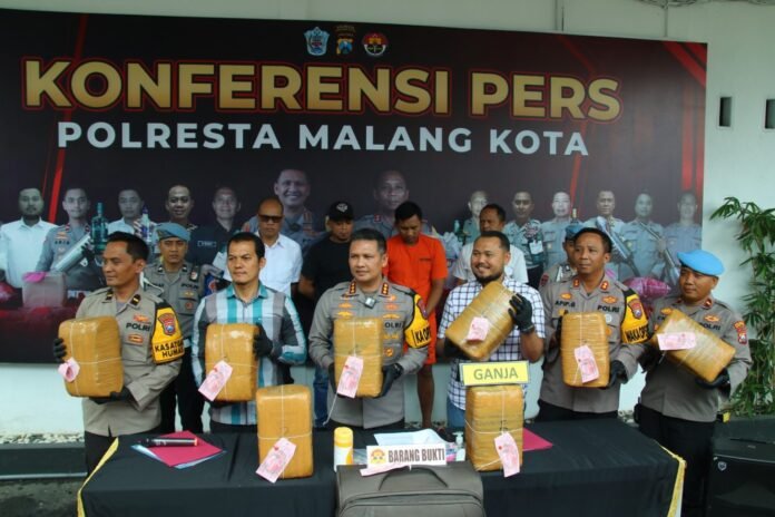 WhatsApp-Image-2024-04-13-at-20.03.18-1536x1023