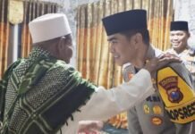 Kapolresta Banyuwangi melaksanakan Silahturahmi di kediaman KH. Suyuti Ponpes Mansya’ul Huda Tegaldlimo